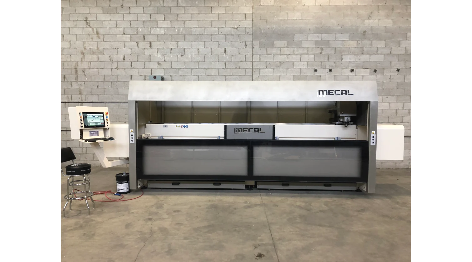 int machinery CNC profile machining centres 4axes mecal kosmos installation 6