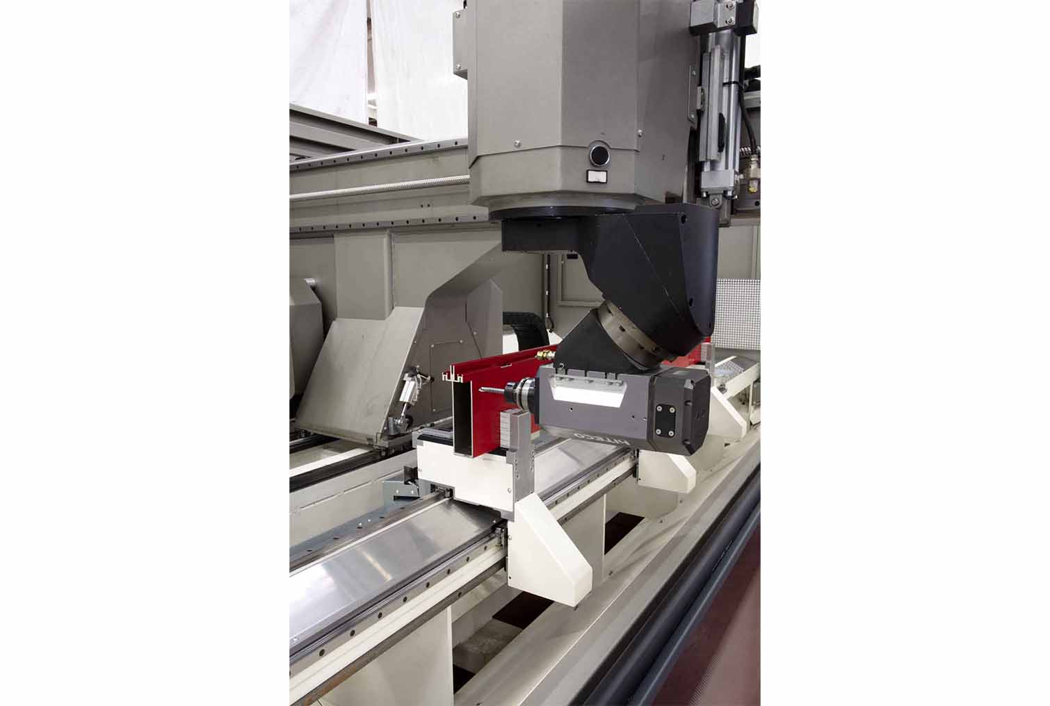 5 axis profile machining centre mecal taurus detail5